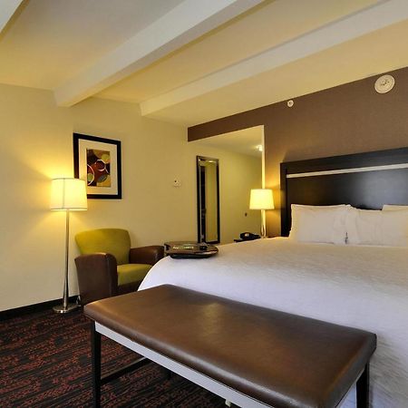Hampton Inn Jericho - Westbury Exterior foto