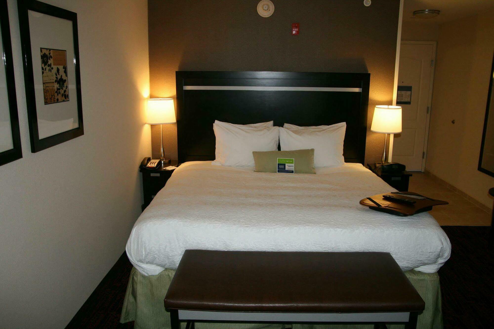 Hampton Inn Jericho - Westbury Cameră foto